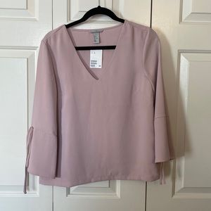 NWT H&M Lavender V Neck 3/4 Sleeve Blouse
